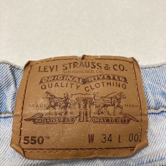 LEVI’s Vintage Mom Jean shorts,HighRise, Sz 12 - Picture 6 of 14